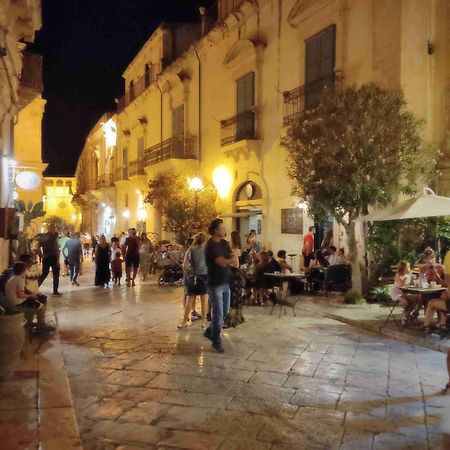 דונלוקאטה Casa Sicilia - Riviera Sicily Beach Guest House מראה חיצוני תמונה