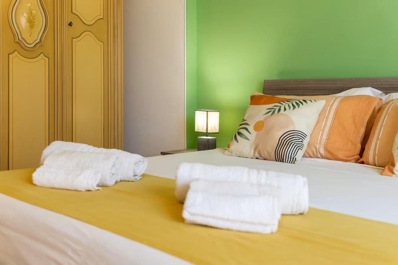 דונלוקאטה Casa Sicilia - Riviera Sicily Beach Guest House מראה חיצוני תמונה